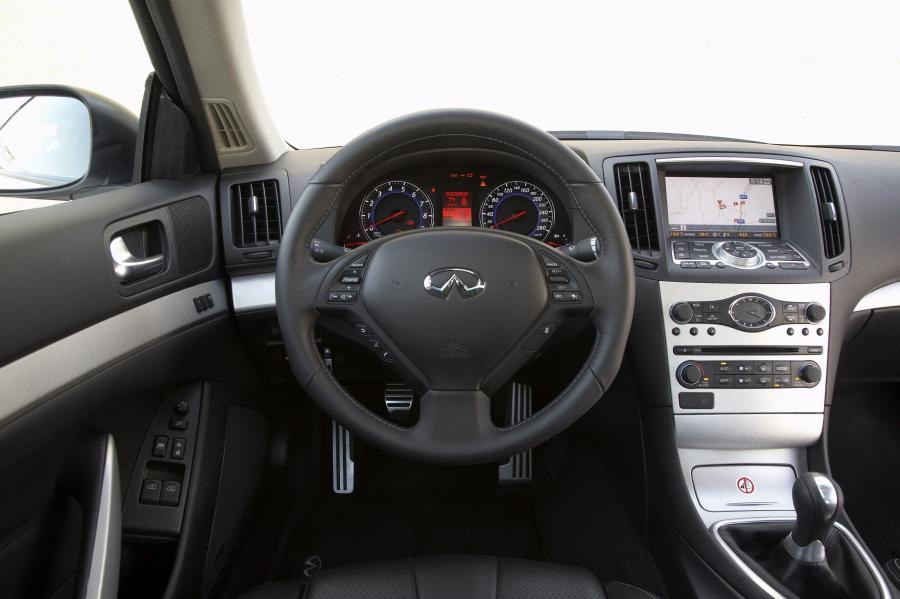  Infiniti G37 2008 года  (EU) (фото 59 из 93)